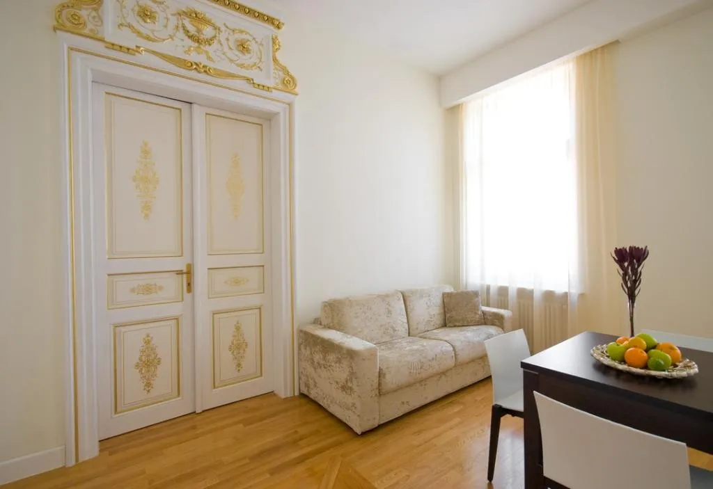 SUITE CAPACITY 2 Room, Deminka Palace, Prague
