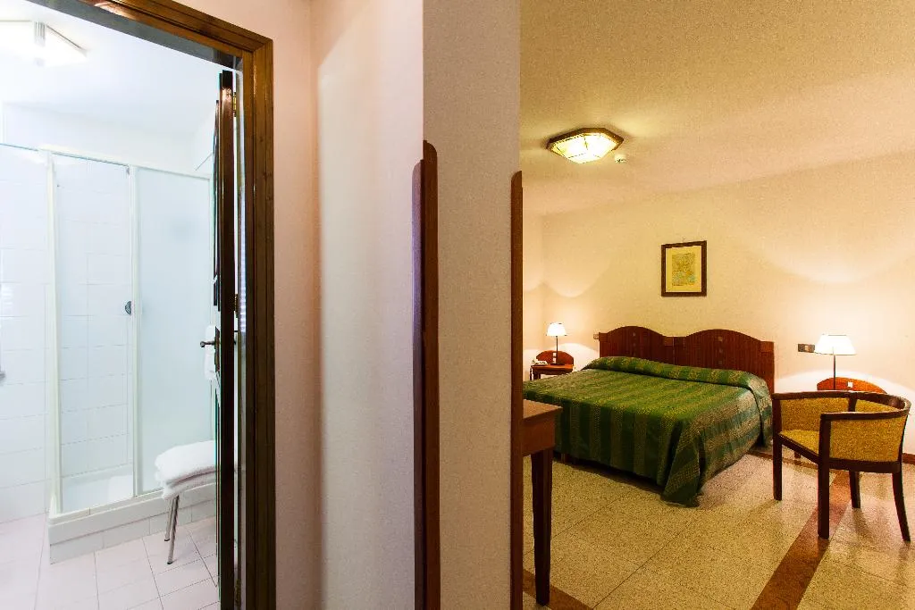 DOUBLE STANDARD Room, Villa D'Amato, Palermo