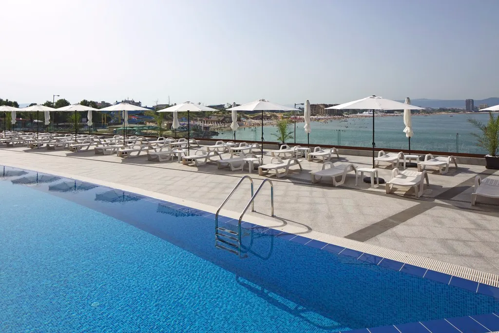 Pool, Paradiso Apartcomplex, Bourgas