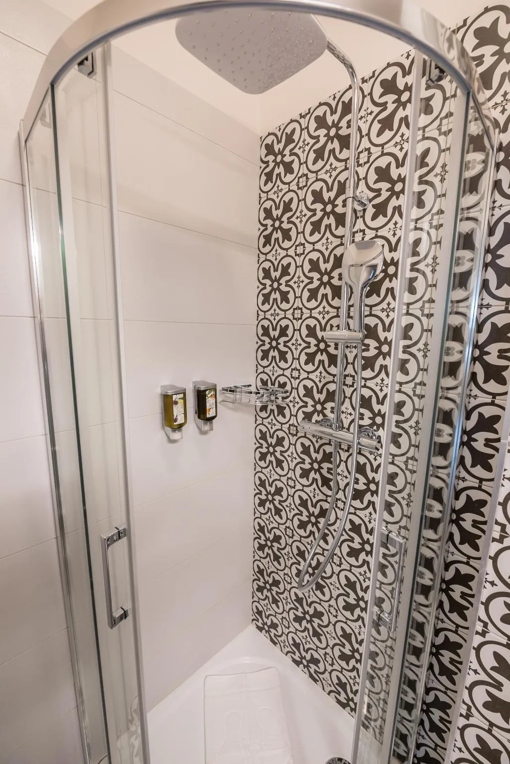 STUDIO STANDARD Room, Letna Garden Suites, Prague