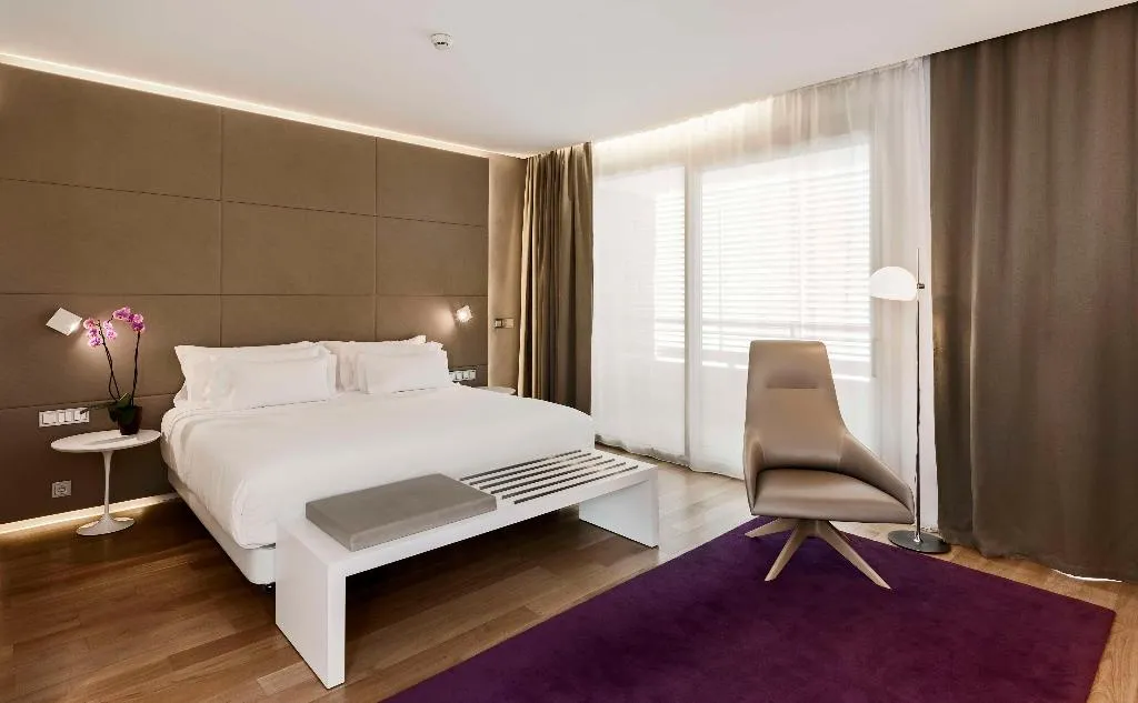 Room, NH Collection Madrid Eurobuilding, Madrid
