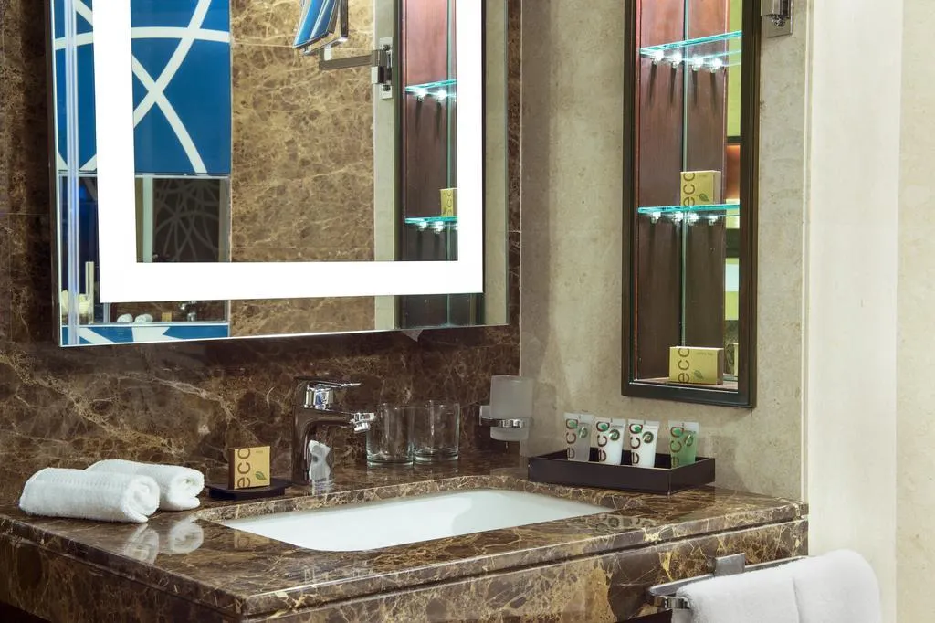 Double or Twin DELUXE Room, Grand Mercure Business Bay, Dubai