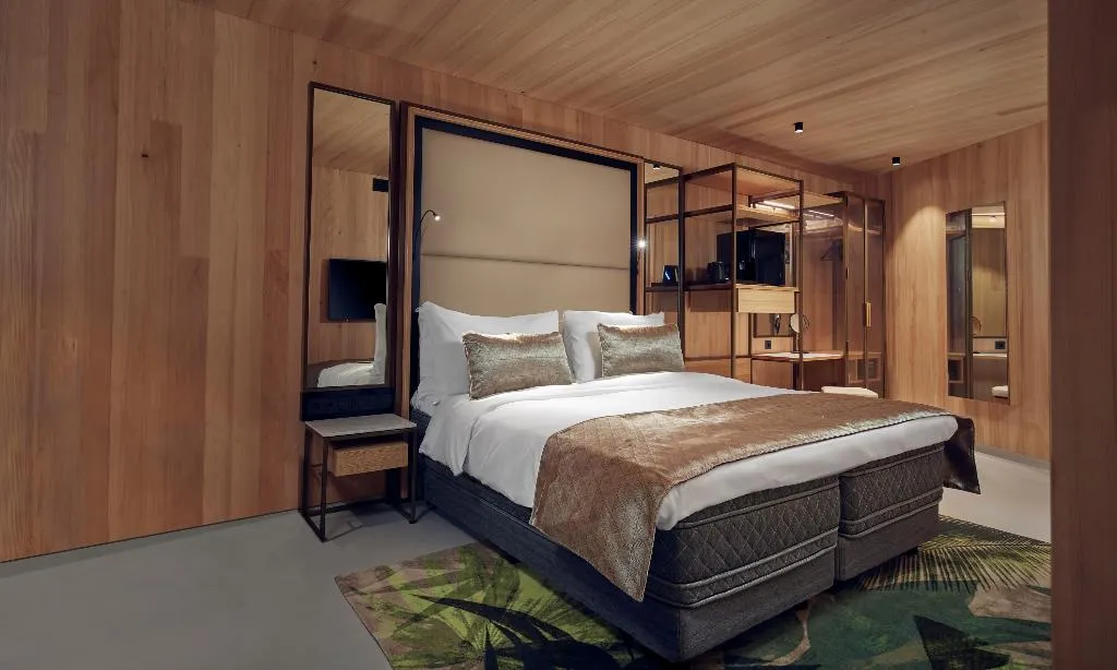 DOUBLE SUPERIOR Room, Hotel Jakarta Amsterdam, Amsterdam