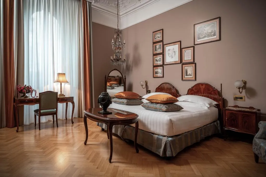 JUNIOR SUITE STANDARD Room, Grand Hotel et de Milan, Milan