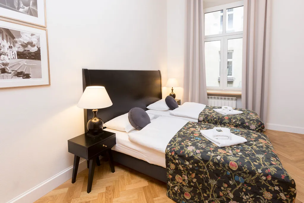APARTMENT CAPACITY 6 TWO BEDROOMS Room, Antique Apartments Plac Szczepanski, Krakow