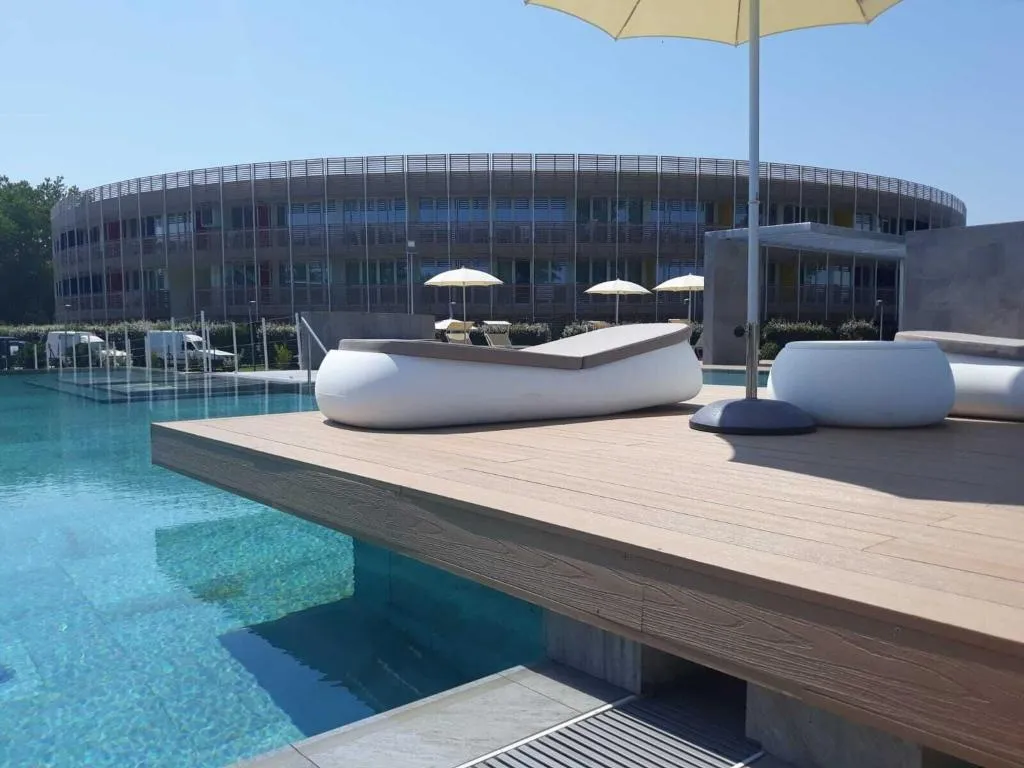 Pool, Capo Nord, Venice