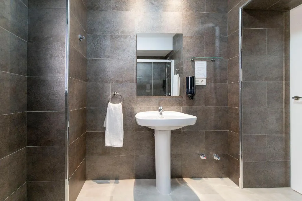 QUADRUPLE THREE BEDS Room, Hotel Manzanito, Andalucia