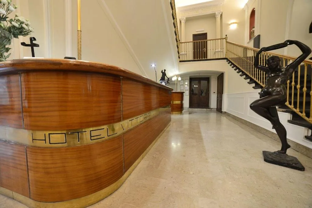 Lobby, Hotel Vittoria, Naples