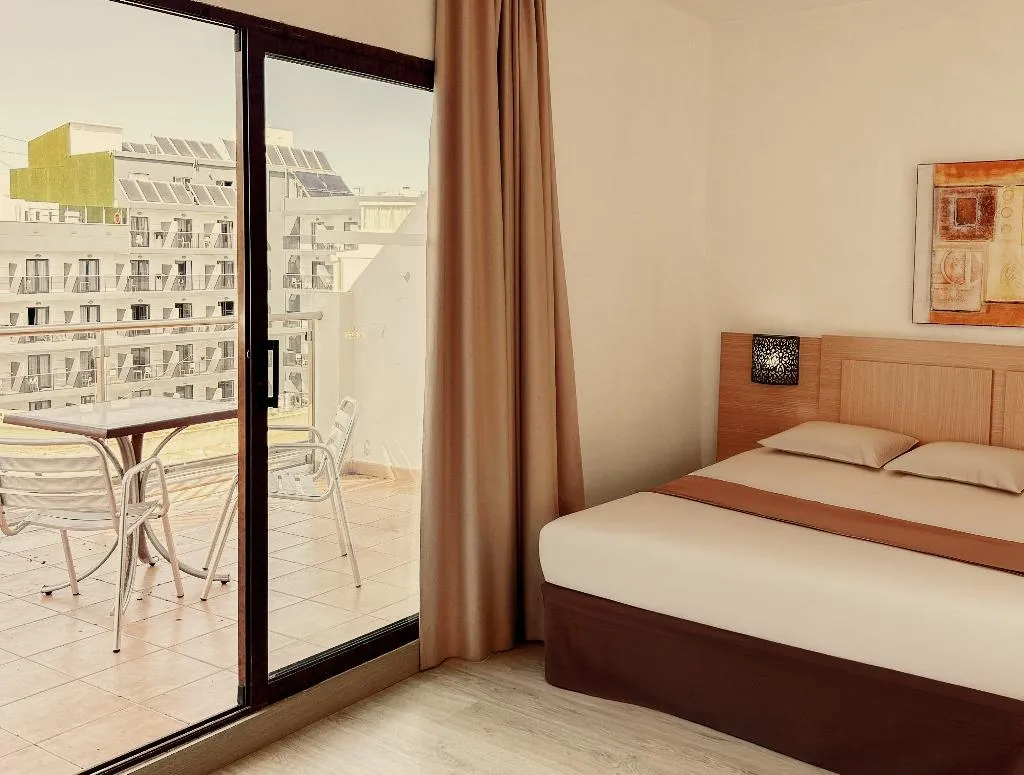 TRIPLE ONE BEDROOM ONE BATHROOM Room, Primavera, Costa Blanca