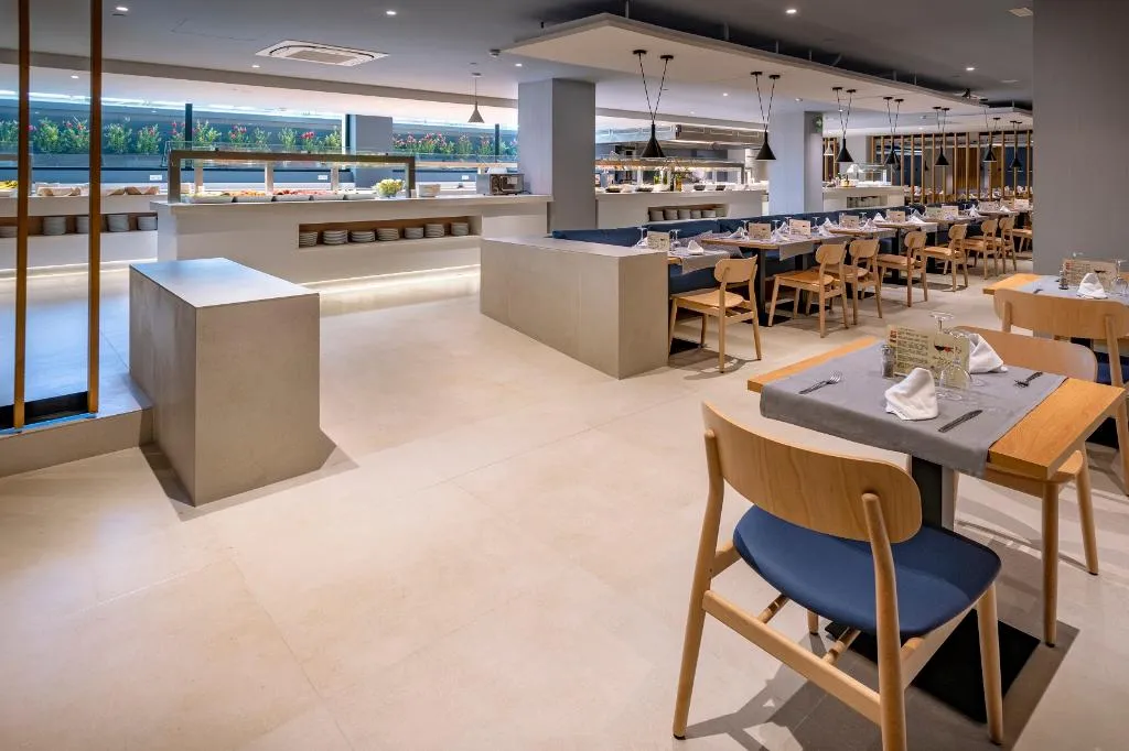 Restaurant, Caprici Beach Hotel & Spa, Costa Brava