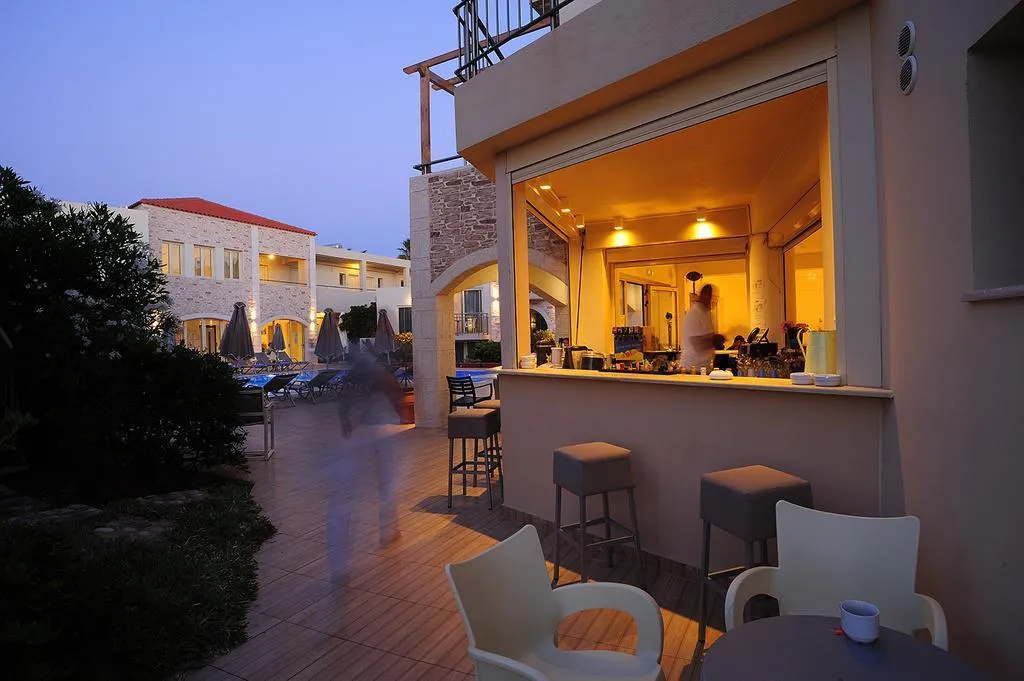 Bar, Maravel Star Art Hotel, Crete
