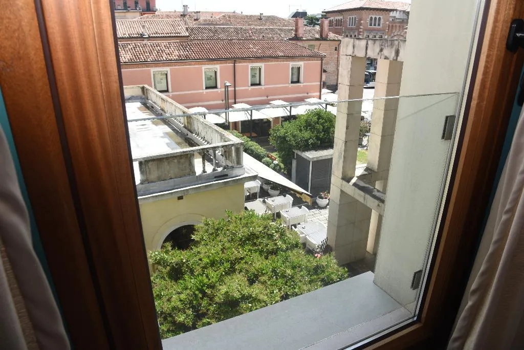TRIPLE CLASSIC Room, Duca D'Aosta, Venice