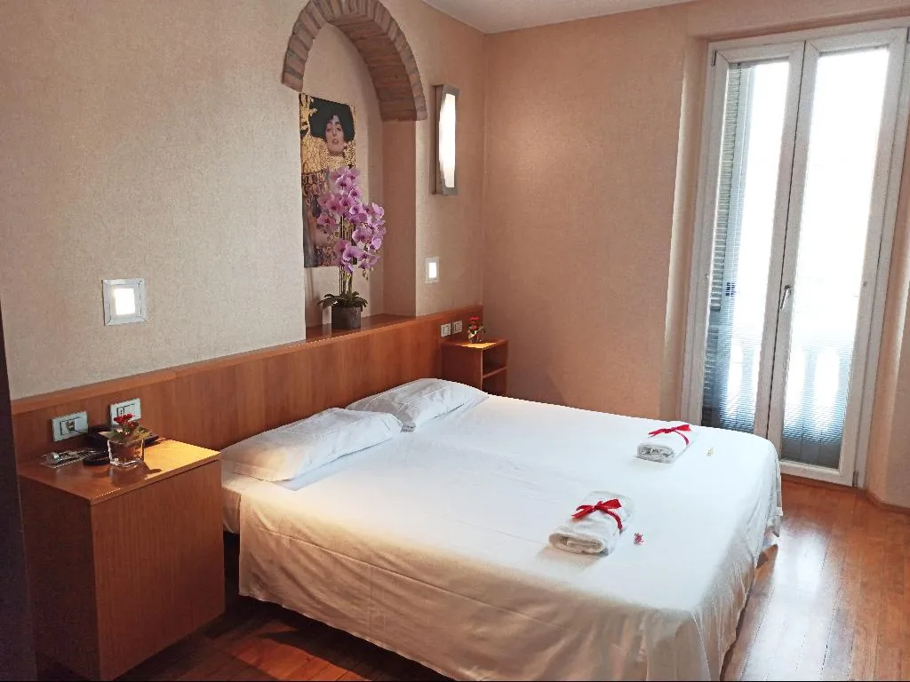 DOUBLE SINGLE USE SUPERIOR Room, Eurohotel, Milan