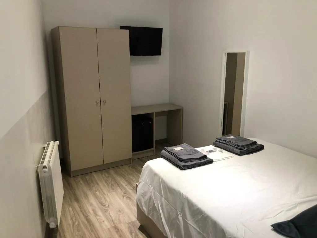 Room, Hostalin Madrid Atocha, Madrid