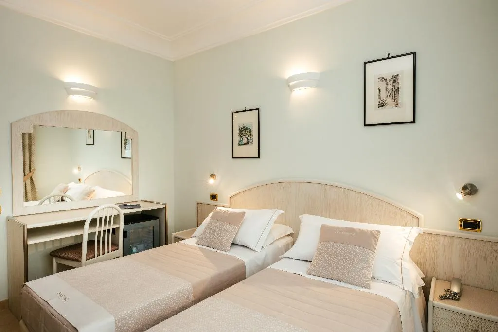 QUADRUPLE STANDARD Room, Comfort Hotel Gardenia Sorrento Coast, Naples