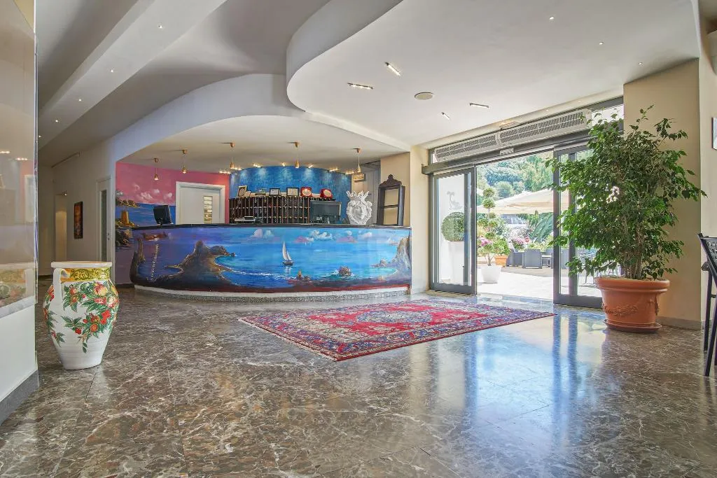 Lobby, Caposkino, Palermo