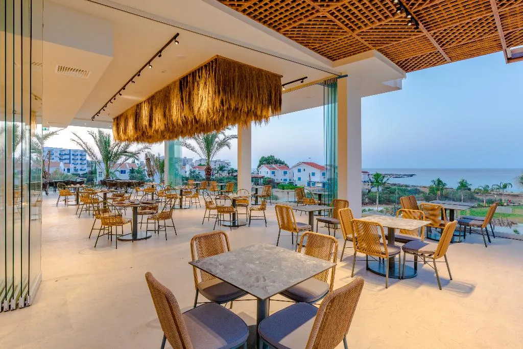 Restaurant, Cavo Zoe Seaside Hotel, Cyprus