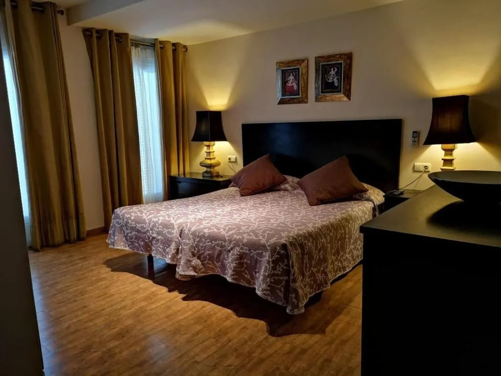 Room, Hostal Tres Soles, Costa Del Sol
