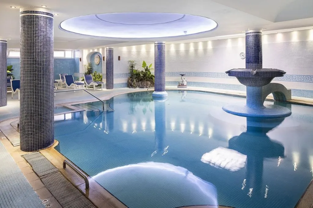 Pool, Continental Ischia, Naples