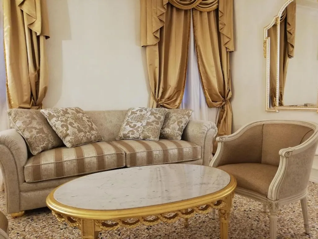 SUITE CLASSIC Room, Cà Bonfadini Historic Experience, Venice