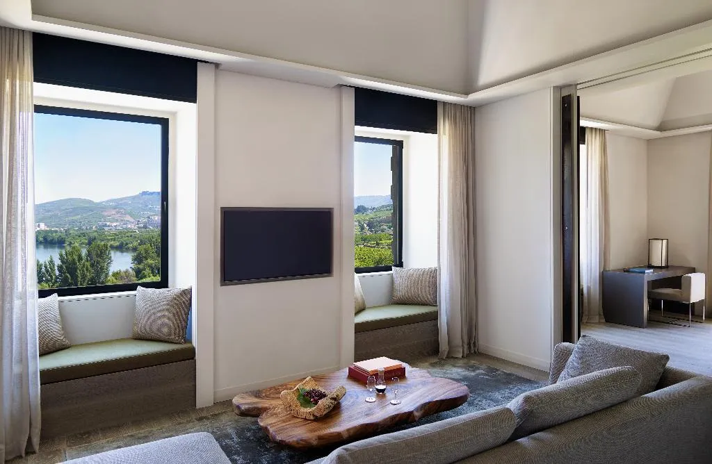 SUITE PRESTIGE Room, Six Senses Douro Valley, Porto