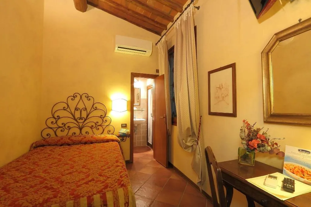 SINGLE STANDARD Room, Mario's, Florence