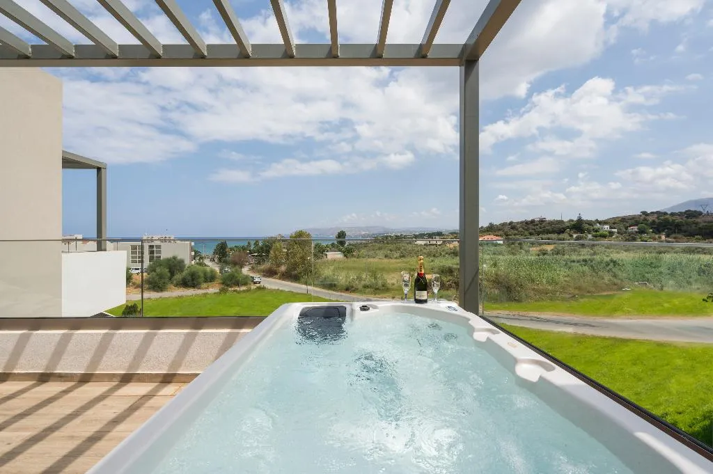SUITE WITH JACUZZI Room, Mare Village Hotel, Crete