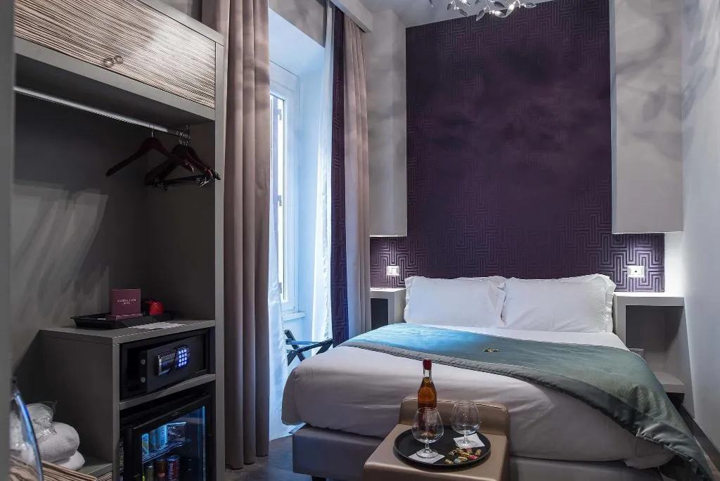 DOUBLE BASIC Room, Colonna Suite Del Corso, Rome