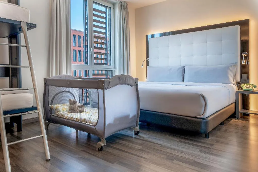 FAMILY ROOM STANDARD Room, INNSiDE by Melia Berlin Mitte, Berlin
