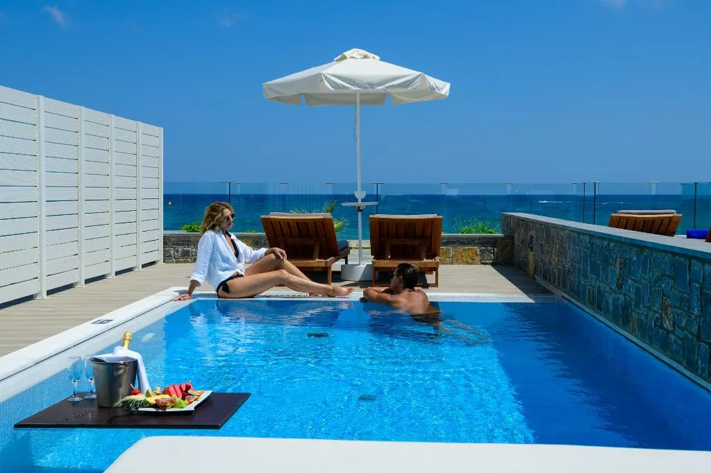 SUITE BEACH FRONT Room, Alexander Beach Hotel & Village Resort, Crete