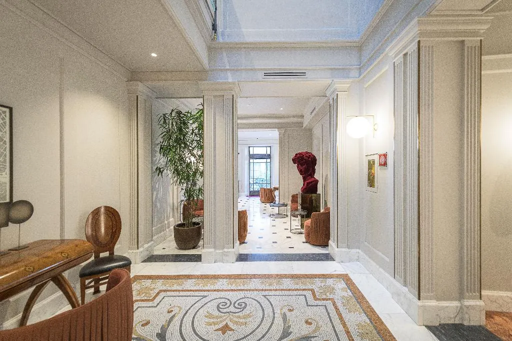 Lobby, Palazzo Montebello, Florence