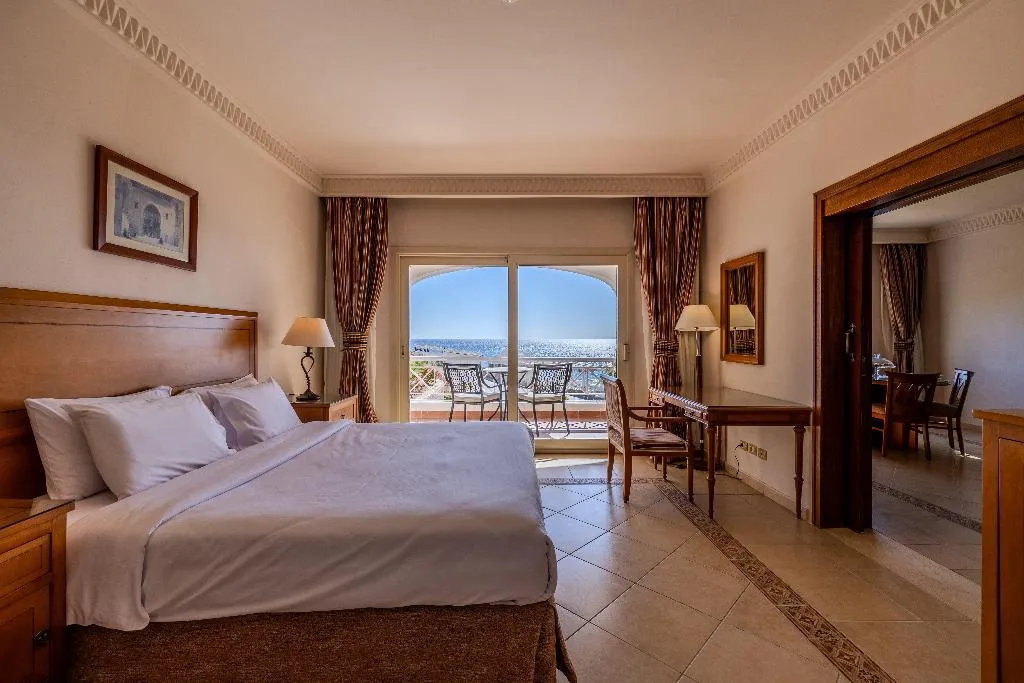 SUITE SEA VIEW WITH BALCONY Room, Continental Plaza Beach, Red Sea Riviera