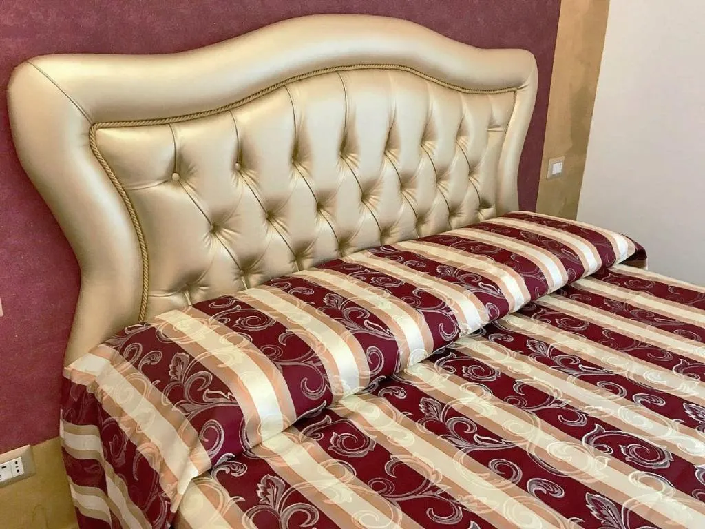 Room, Secret Rhome, Rome