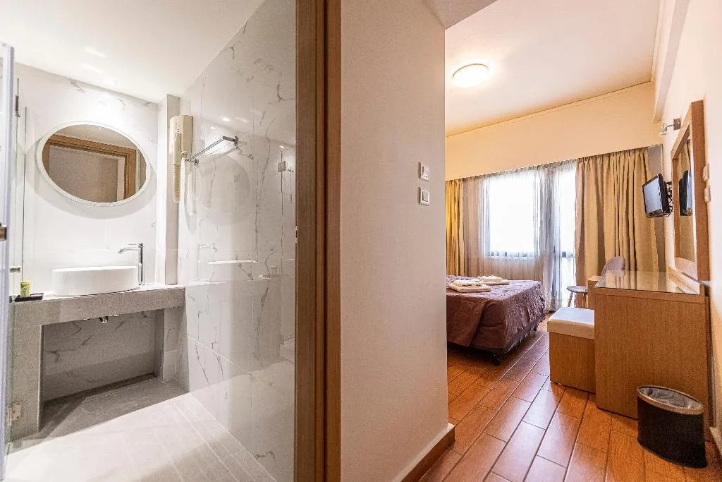 Room, Parnon, Athens