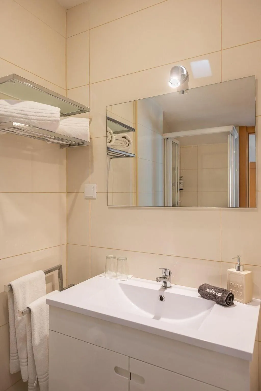 Room, Oporto Stories Apartments - Santa Catarina, 219, Porto