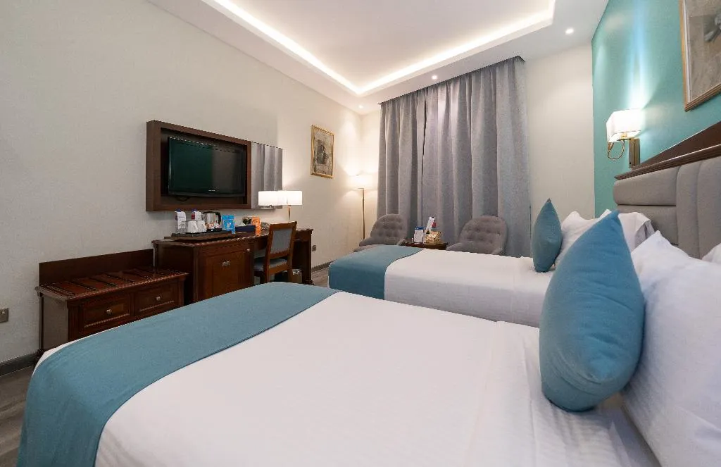 Double or Twin STANDARD Room, Howard Johnson Bur Dubai, Dubai