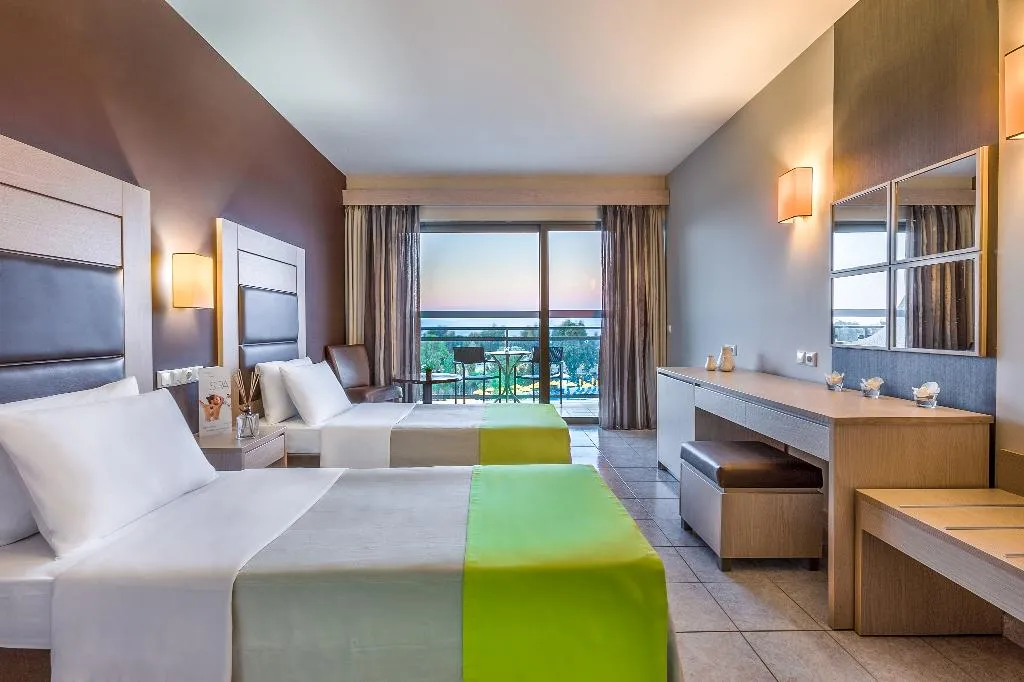Double or Twin SIDE SEA VIEW Room, Kipriotis Hippocrates Hotel, Kos