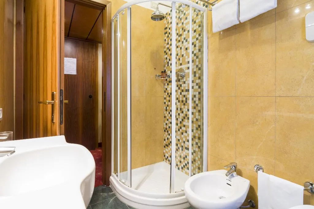 DOUBLE STANDARD Room, Carrobbio, Milan