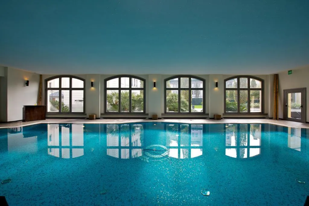 Pool, Grand Visconti Palace, Milan