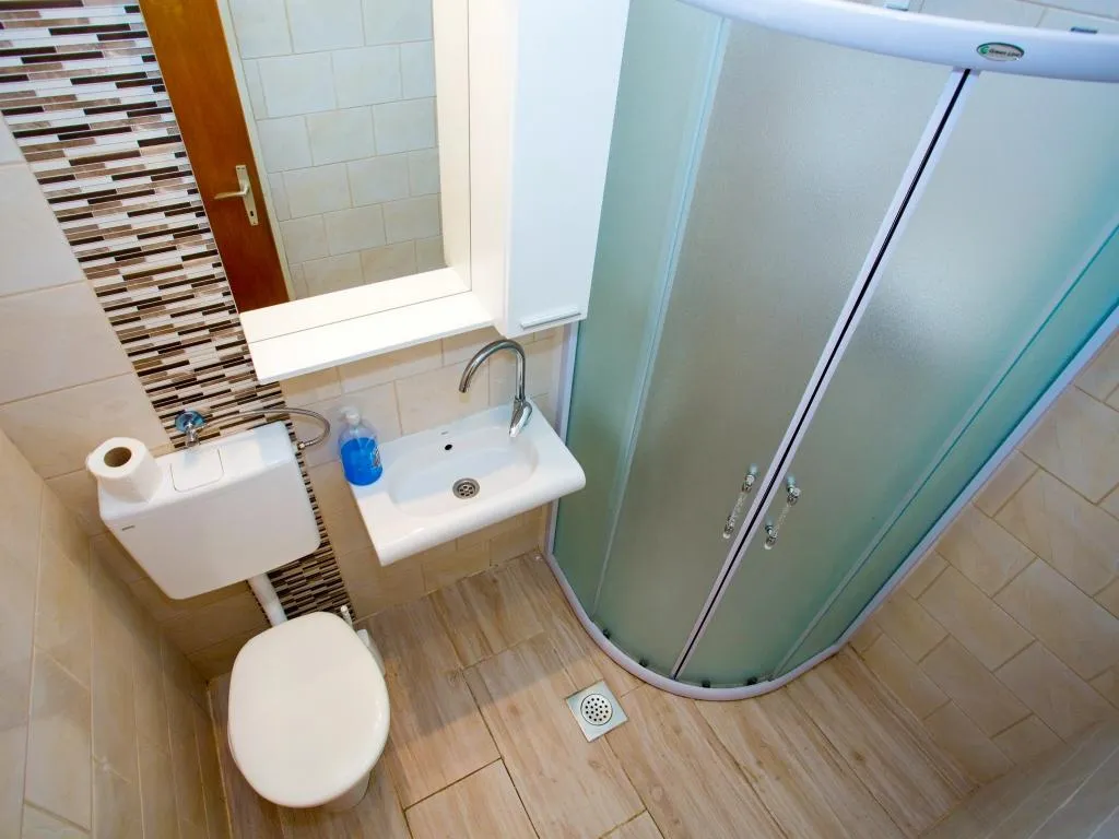 APARTMENT CAPACITY 4 Room, Boris, Split