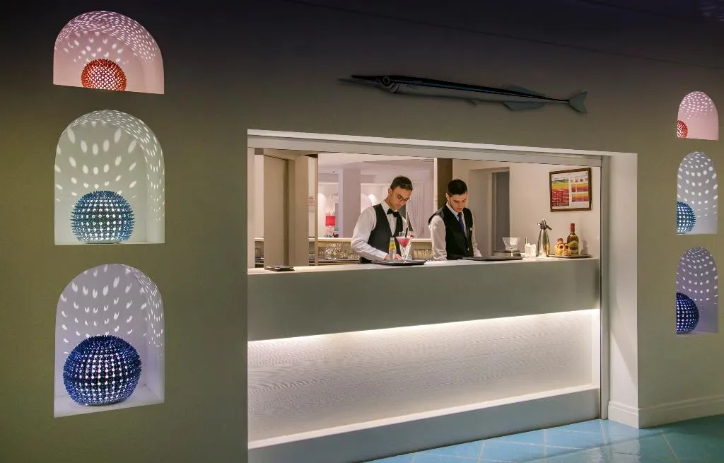 Bar, Delfino, Naples