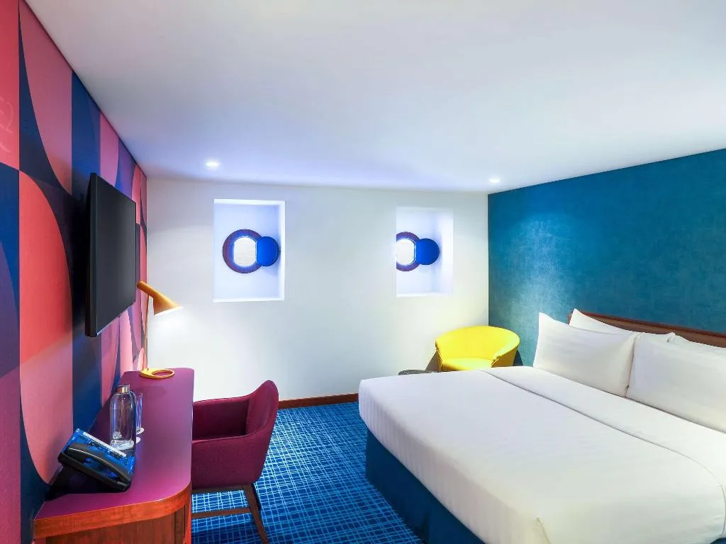 Room, Queen Elizabeth 2, Dubai