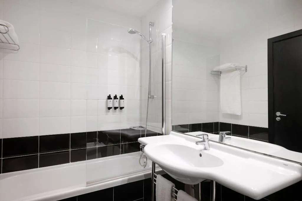 Double or Twin CITY VIEW Room, Larios Málaga, Costa Del Sol
