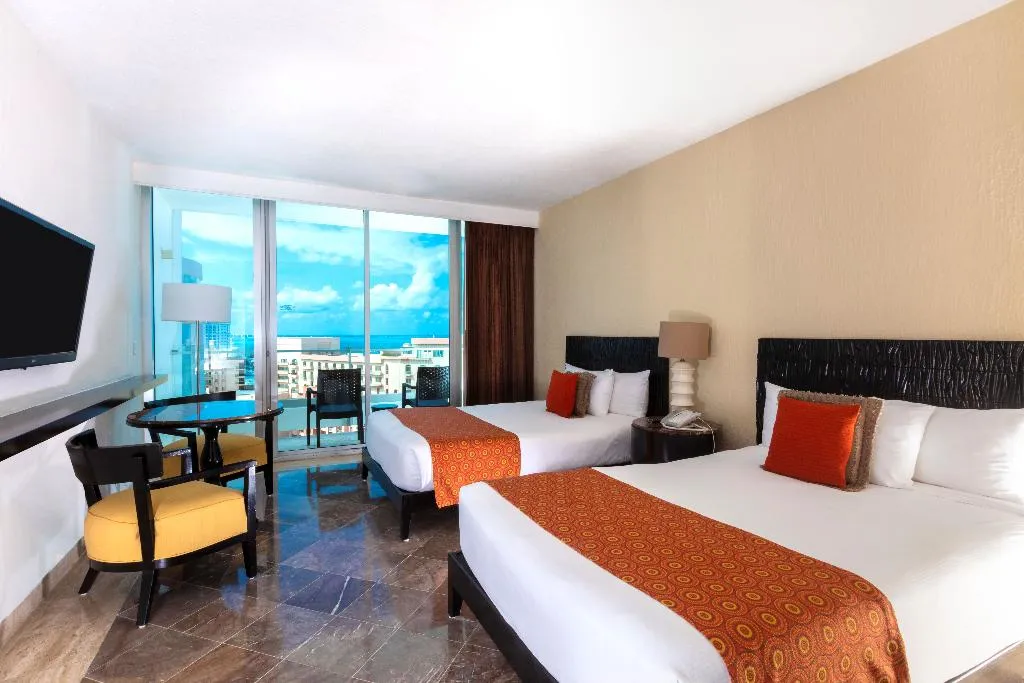 DOUBLE DELUXE TWO DOUBLE BEDS Room, Krystal Grand Cancun All Inclusive, Cancun Area