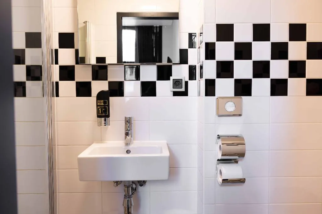 Double or Twin COMFORT Room, Backstage Hotel, Amsterdam
