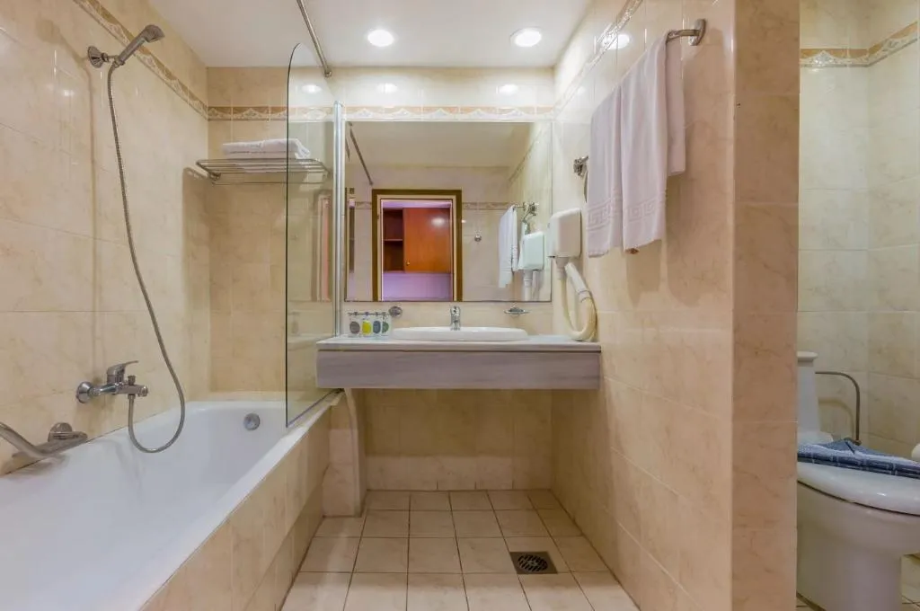 JUNIOR SUITE STANDARD Room, Kipriotis Maris Suites, Kos