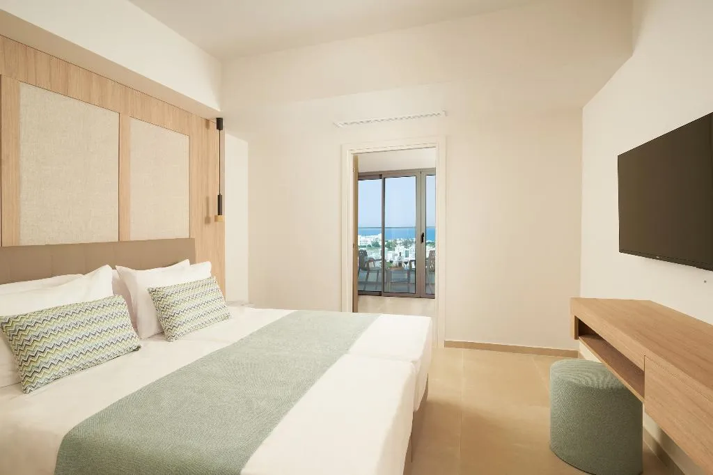 FAMILY ROOM STANDARD Room, Maris Grand Waterpark Resort, Cyprus