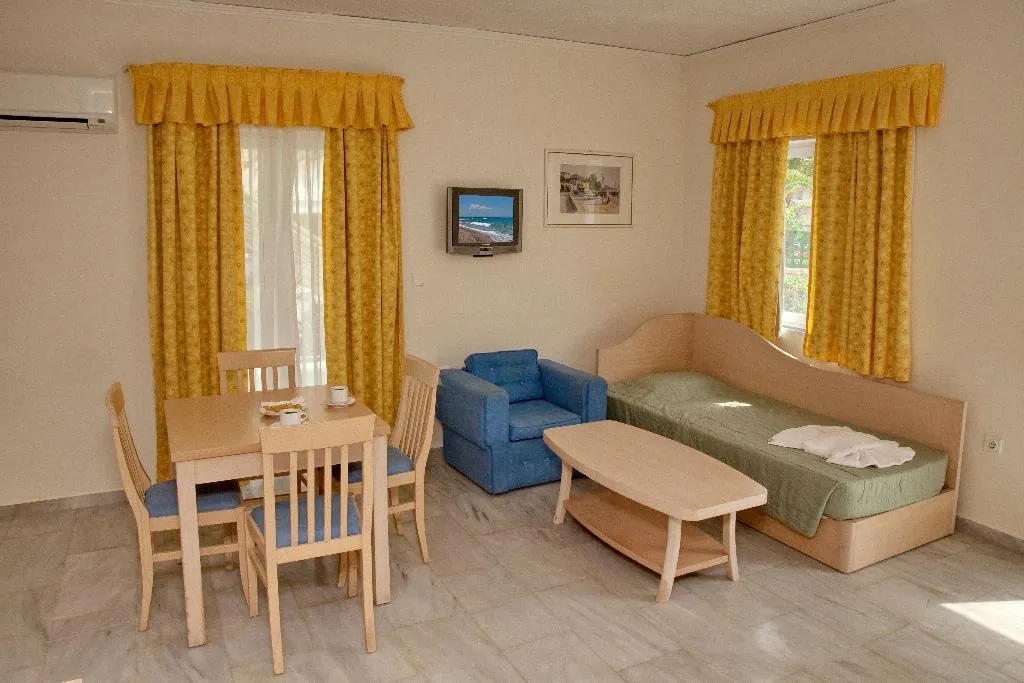 FAMILY ROOM CAPACITY 6 TWO BEDROOMS Room, Jo An Beach, Crete