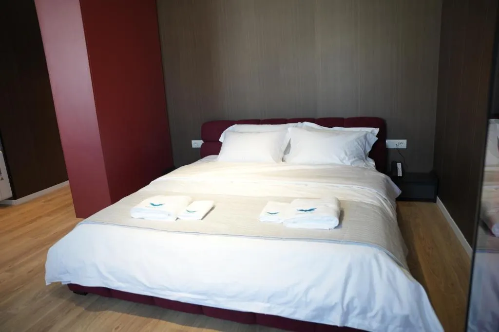 JUNIOR SUITE DELUXE QUEEN BED Room, Aquila "d", Durres