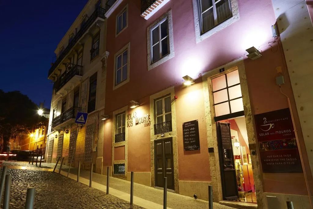 General view, Solar Dos Mouros, Lisbon